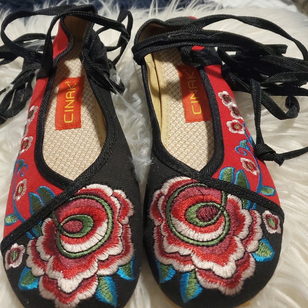 Embroidered Red Floral Flats - Picture 2 of 6